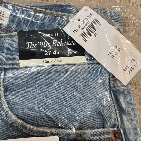 New with tags Women's Abercrombie & Fitch Jeans - Picture 3 of 3